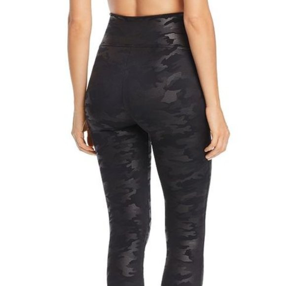 SPANX Women's Camo Print Faux Leather Metallic Leggings in Black Camo Pattern - Picture 2 of 7